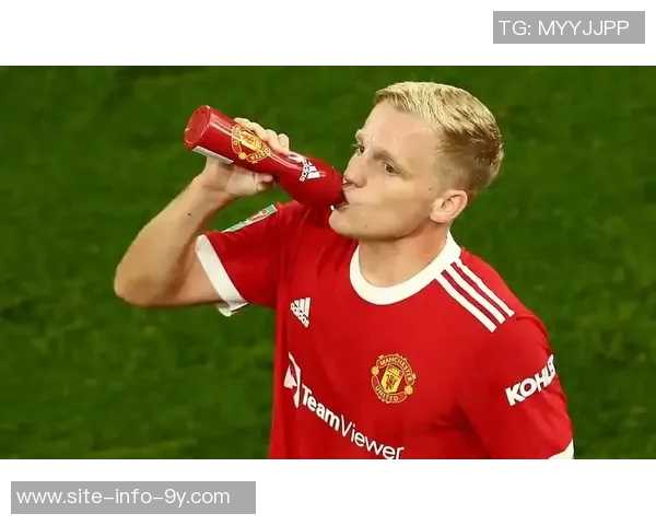 多特蒙德关注荷兰中场昆滕廷伯格罗斯续约前景不明 多特蒙德关注荷兰中场昆滕廷伯格罗斯续约前景不明