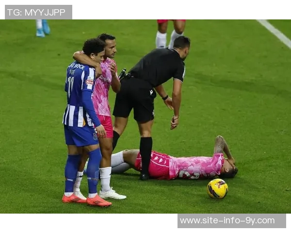 英媒称里沙利松希望冬窗重返埃弗顿热刺瞄准波尔图前锋阿格霍瓦